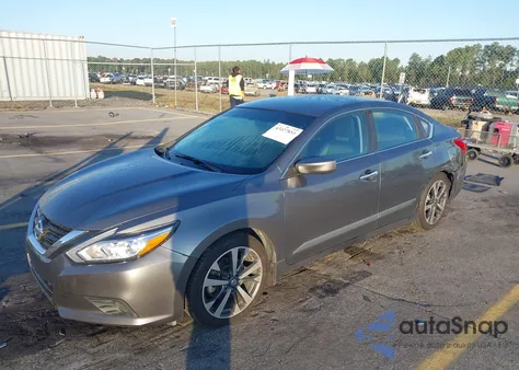 2016 Nissan Altima 2.5 Sr из США, поврежденный, VIN 1N4AL3AP2GC217766